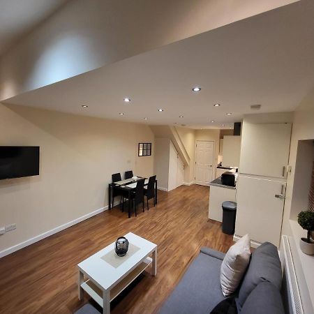 Great Apartment Next To Tooting Bec Tube Station! 伦敦 外观 照片
