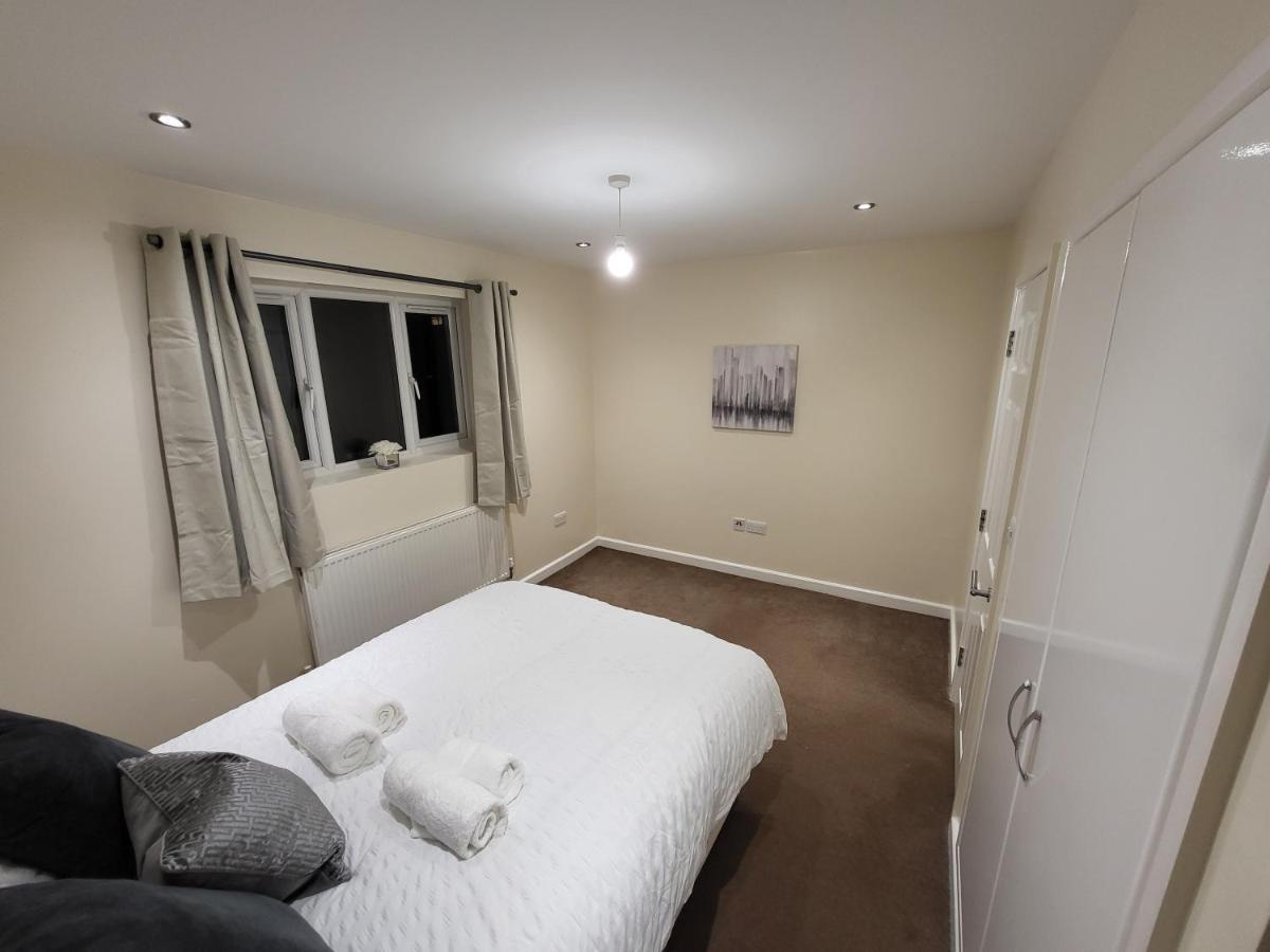 Great Apartment Next To Tooting Bec Tube Station! 伦敦 外观 照片