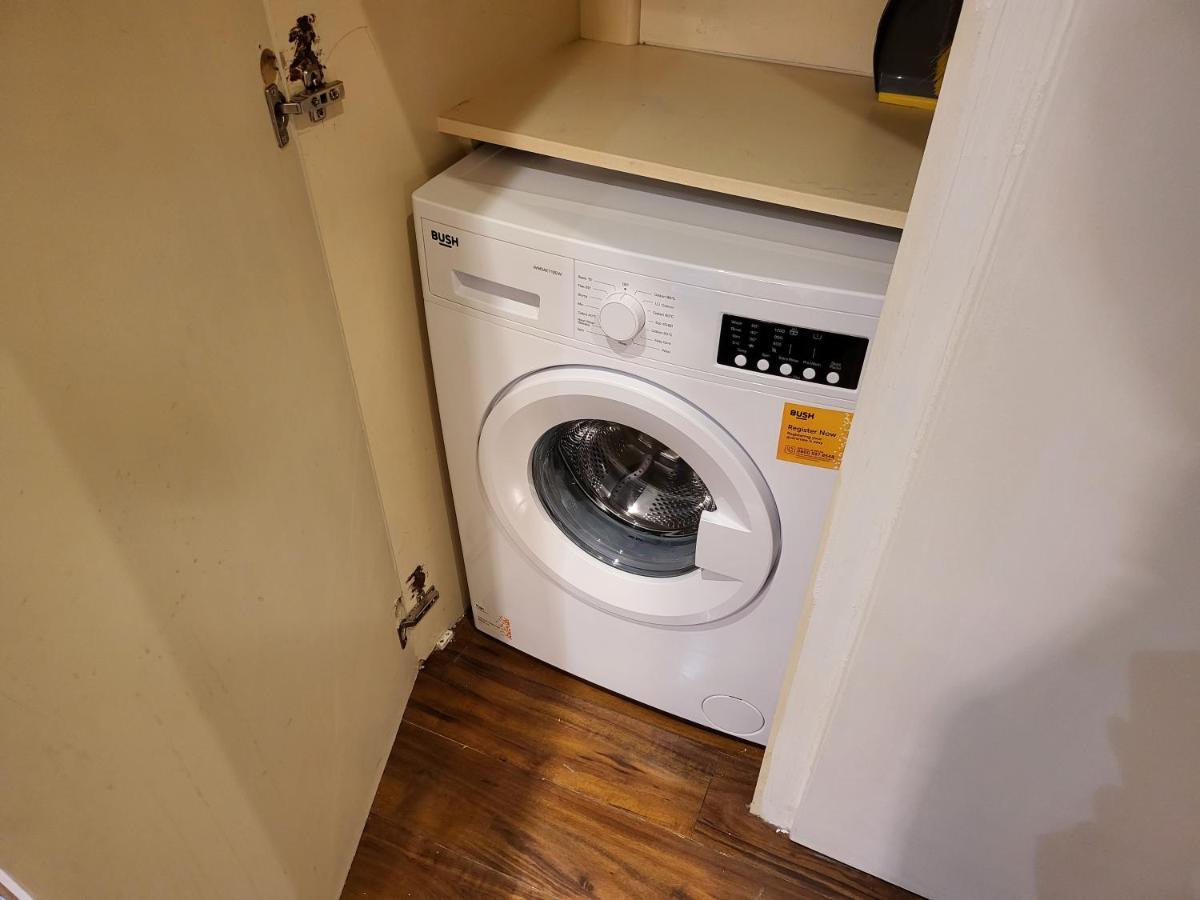 Great Apartment Next To Tooting Bec Tube Station! 伦敦 外观 照片