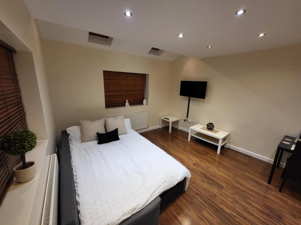 Great Apartment Next To Tooting Bec Tube Station! 伦敦 外观 照片