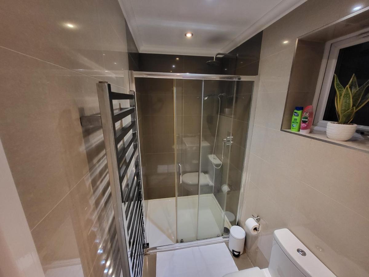 Great Apartment Next To Tooting Bec Tube Station! 伦敦 外观 照片