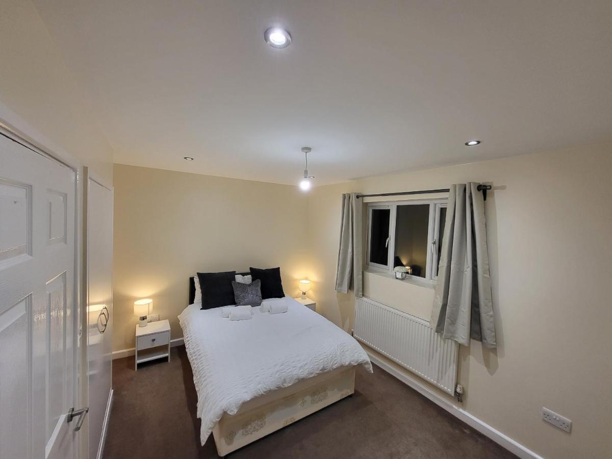 Great Apartment Next To Tooting Bec Tube Station! 伦敦 外观 照片