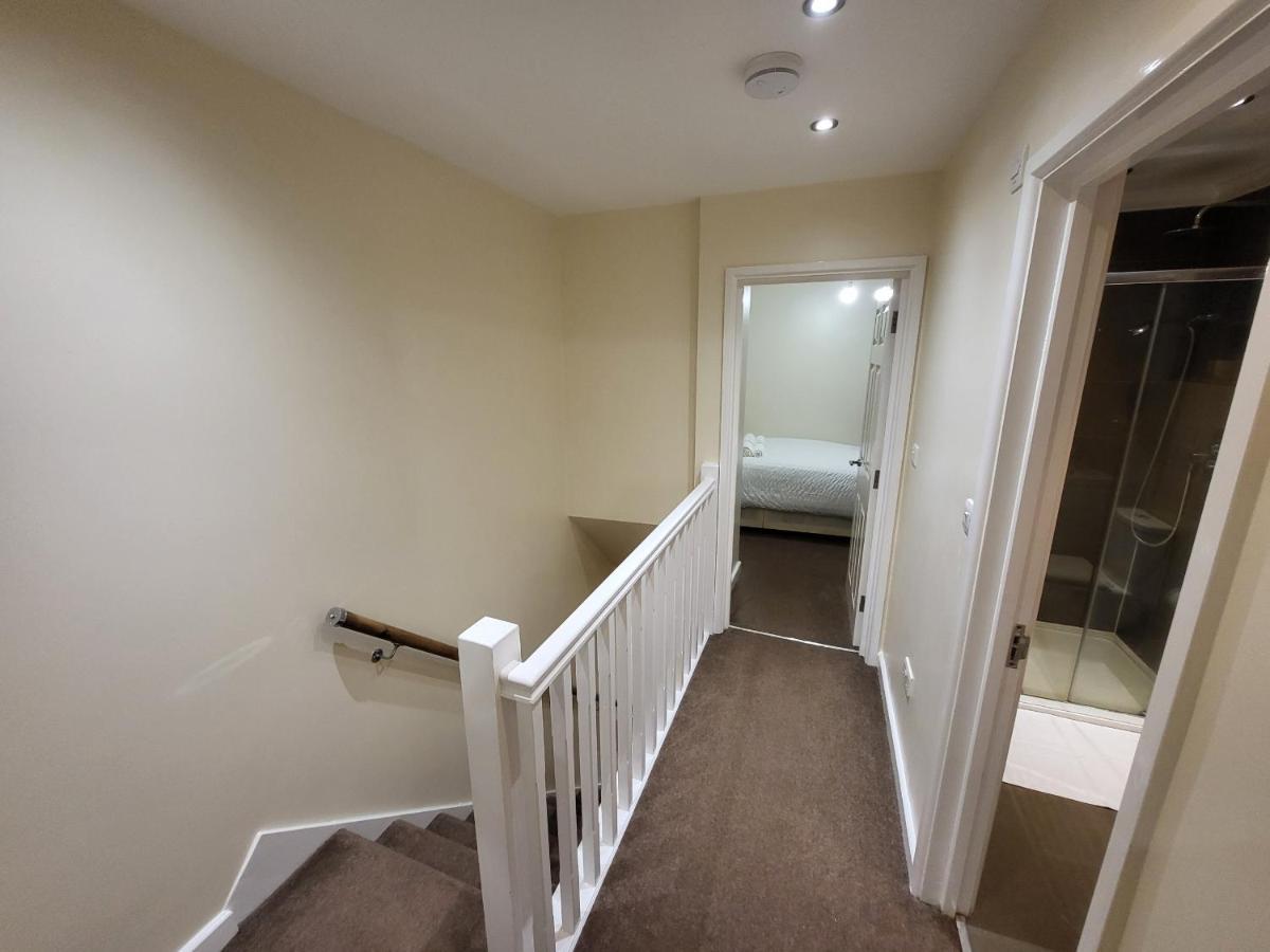 Great Apartment Next To Tooting Bec Tube Station! 伦敦 外观 照片